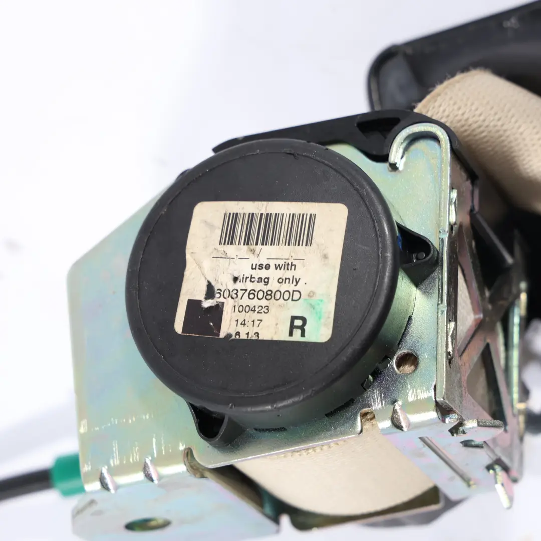 Cintura Superiore Anteriore Destra Crema Beige per BMW E93 Cabrio con numero di parte 9190212 BMW E93 Cabrio Cintura Superiore Anteriore Destra Crema Beige - SKU 9190212 - Numero di parte 9190212