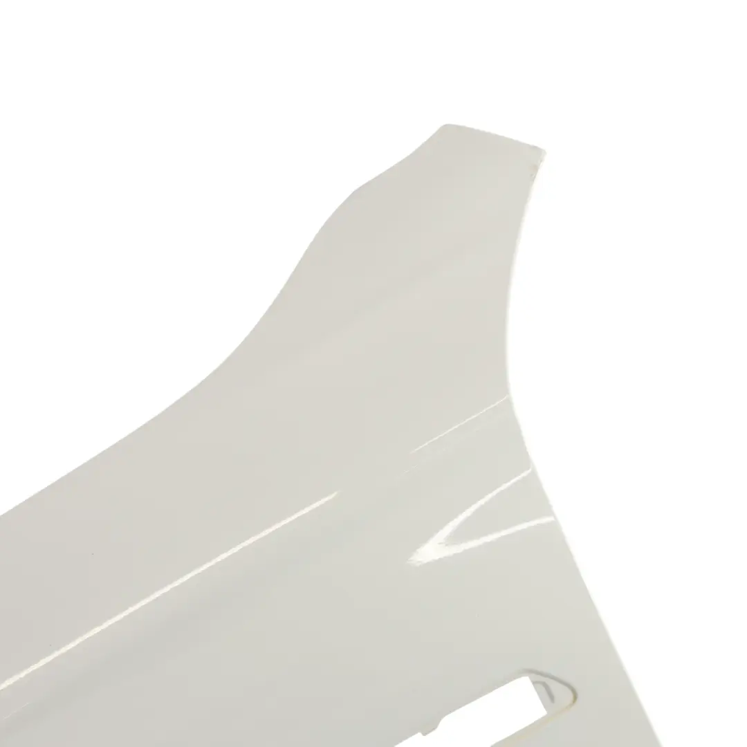Panel de Ala Delantero Izquierdo Alpinweiss 3 Alpine White - 300 para BMW F10 con número de pieza 7248659 BMW F10 Panel de Ala Delantero Izquierdo Alpinweiss 3 Alpine White - 300 - SKU 7248659-AW - Número de pieza 7248659