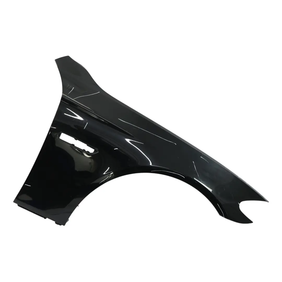 Guardabarros Delantero Derecho Panel Lateral Zafiro Negro - 475 para BMW F10 F11 con número de pieza 7248660 BMW F10 F11 Guardabarros Delantero Derecho Panel Lateral Zafiro Negro - 475 - SKU 7248660-BS1 - Número de pieza 7248660