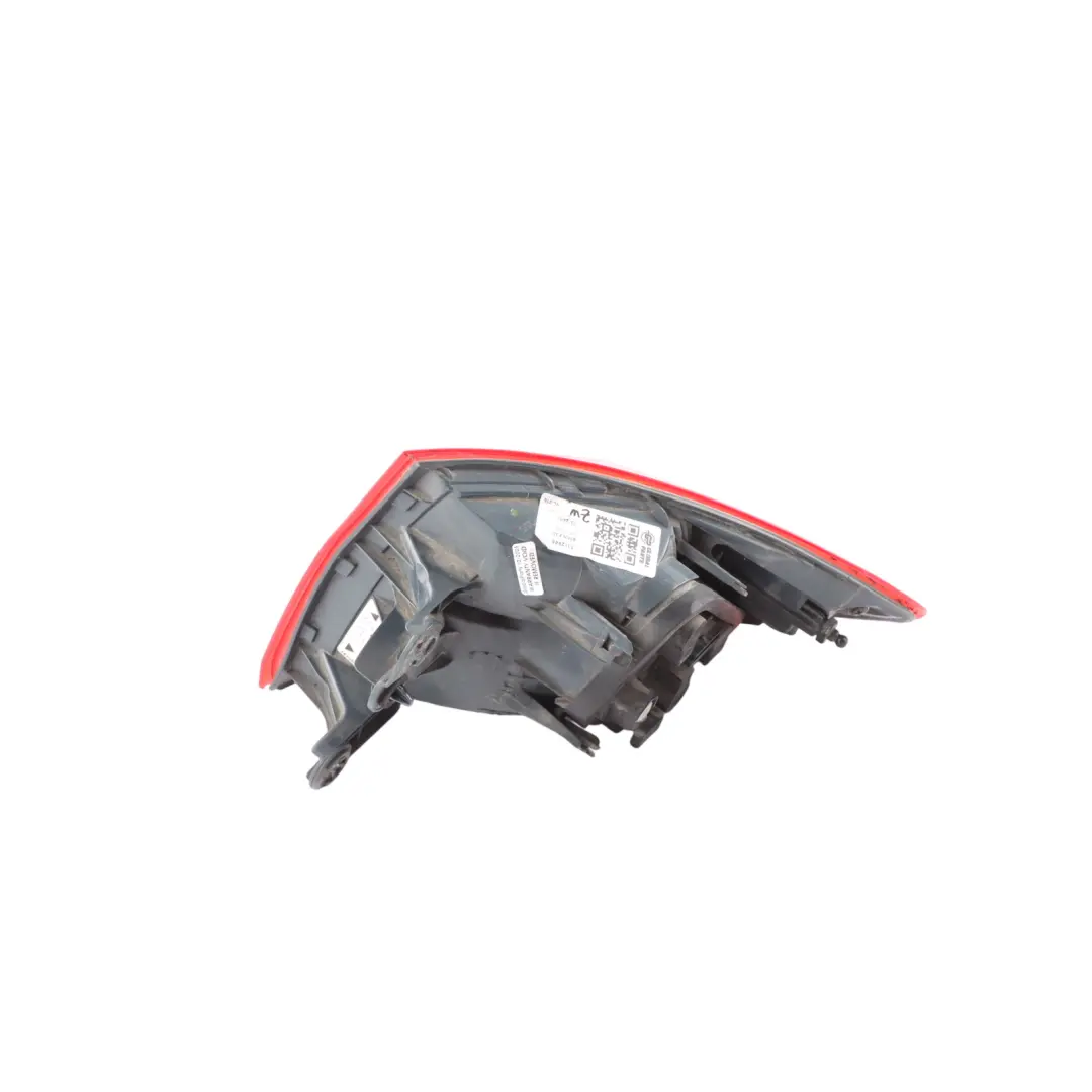 Luce Posteriore Nel Pannello Laterale Sinistro N/S 7372783 per BMW F30 F80 M3 con numero di parte 7312845 BMW F30 F80 M3 Luce Posteriore Nel Pannello Laterale Sinistro N/S 7372783 - SKU 7312845-1 - Numero di parte 7312845