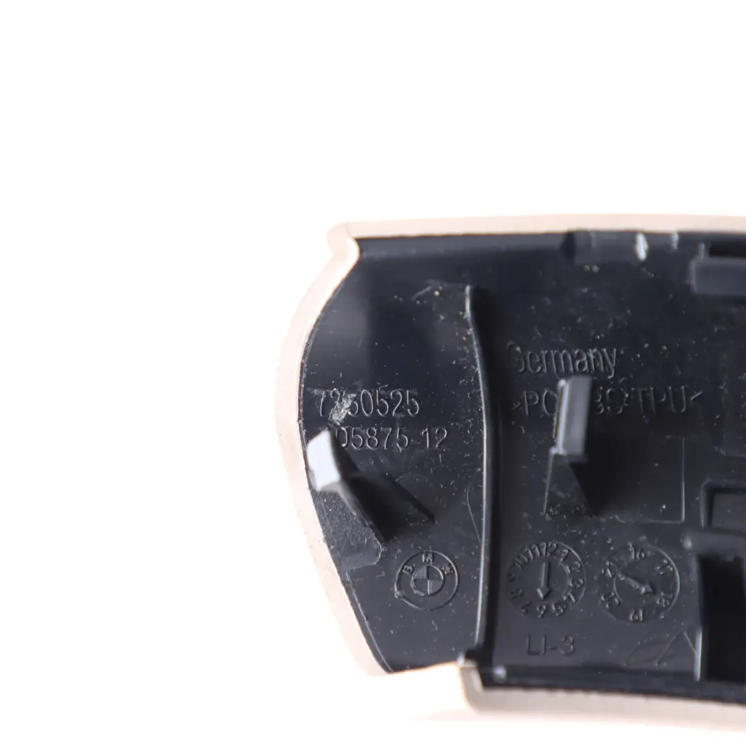 Osłona Klamki Wewnętrznej Drzwi Przód Tył Prawa Oyster 7350525 do BMW X1 F48 o numerze 7937875 BMW X1 F48 Osłona Klamki Wewnętrznej Drzwi Przód Tył Prawa Oyster 7350525 - SKU 7937875 - Numer Części 7937875