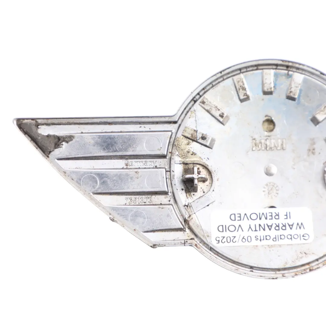 Emblemat Logo Znaczek Maski Przód 7351373 do Mini Clubman F54 o numerze 7351370 Mini Clubman F54 Emblemat Logo Znaczek Maski Przód 7351373 - SKU 7351370 - Numer Części 7351370