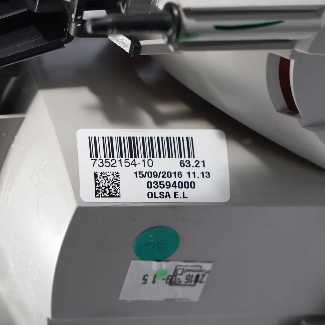 Tail Light Light Rear Right Side para Mini Clubman F54 Tailgate con número de pieza 7352154 Mini Clubman F54 Tailgate Tail Light Light Rear Right Side - SKU 7352154 - Número de pieza 7352154