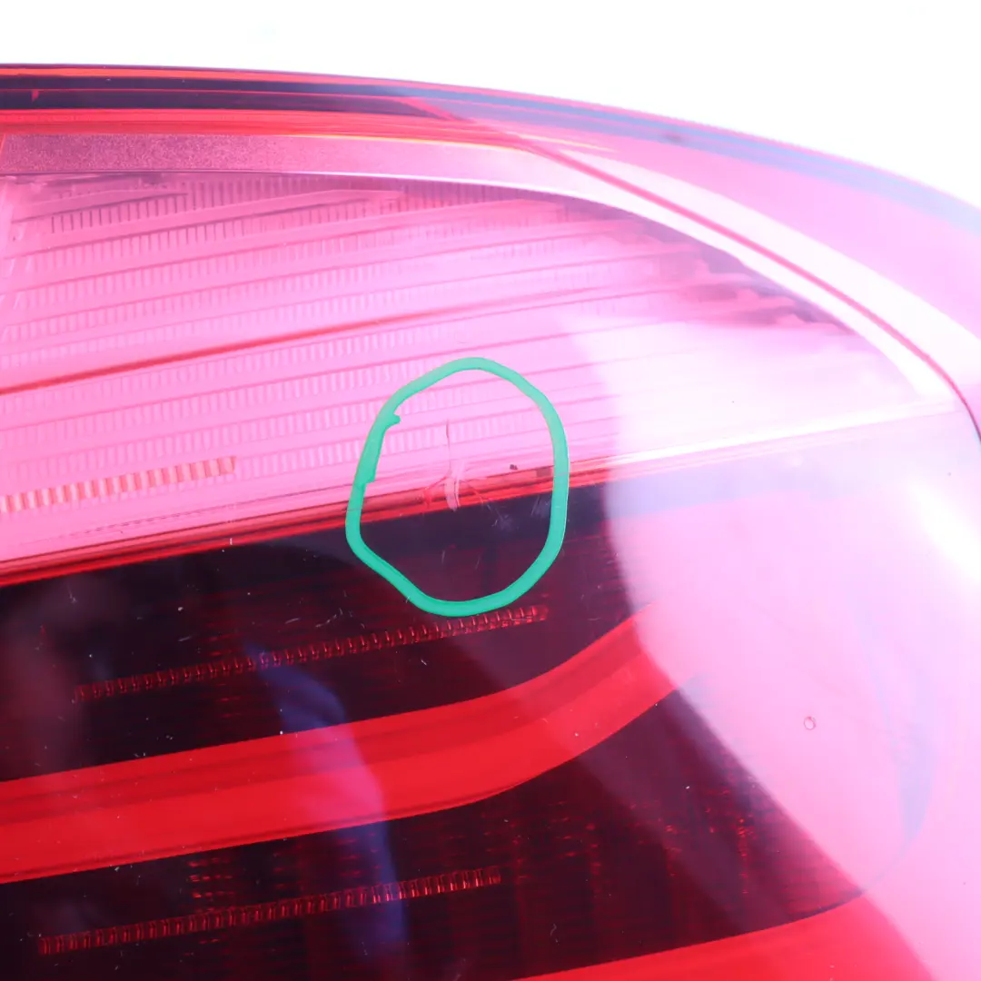 BMW F30 F80 M3 LCI Luz Trasera Exterior Panel Lateral Lámpara Derecha - SKU 7369118-2 - Número de pieza 7369118