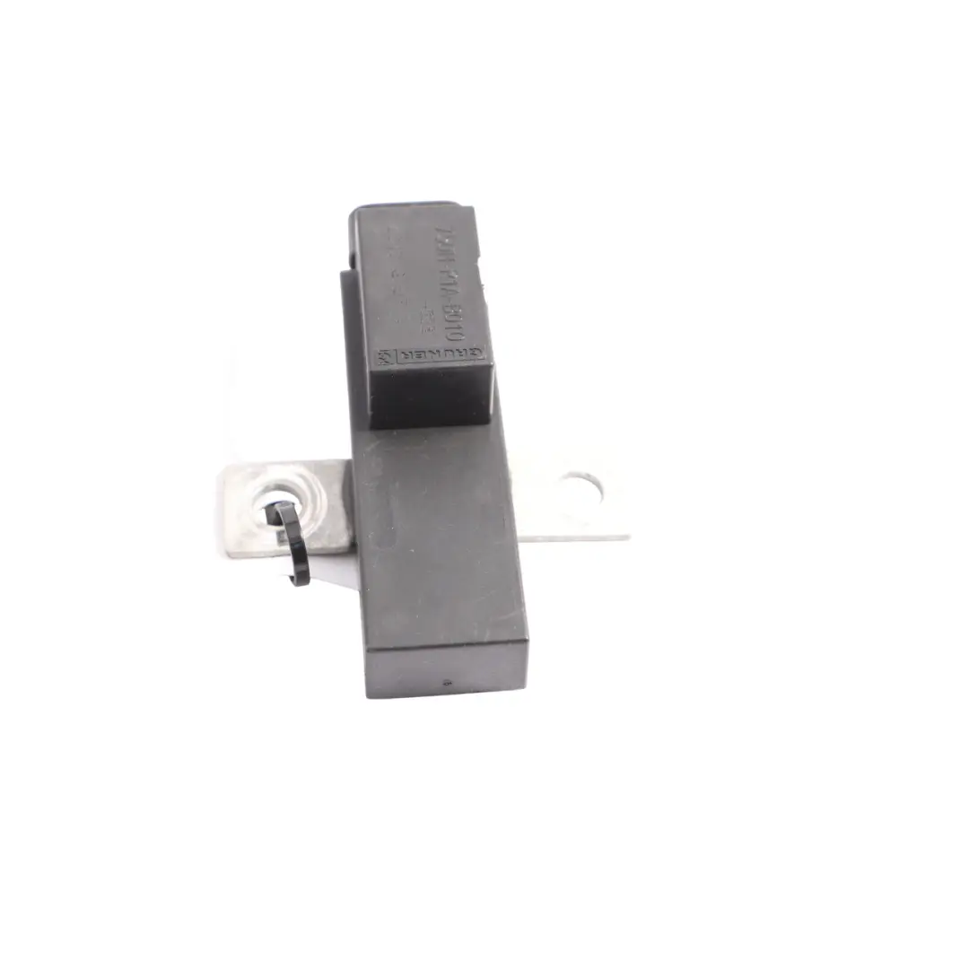 Fuse Box Relay Module Unit to Porsche Cayenne 92A with Part number 750H-R1A-B010 Porsche Cayenne 92A Fuse Box Relay Module Unit - SKU 750H-R1A-B010 - Part number 750H-R1A-B010