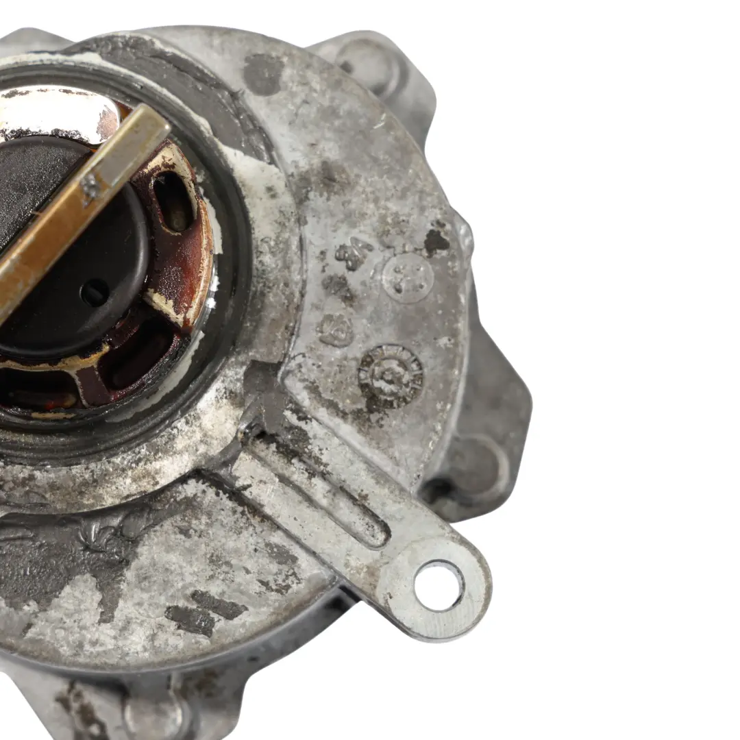 BMW X5 E53 E60 E61 E63 E65 Vacuum Pump Petrol Engine N62 N62N - SKU 7635657-1 - Part number 7635657