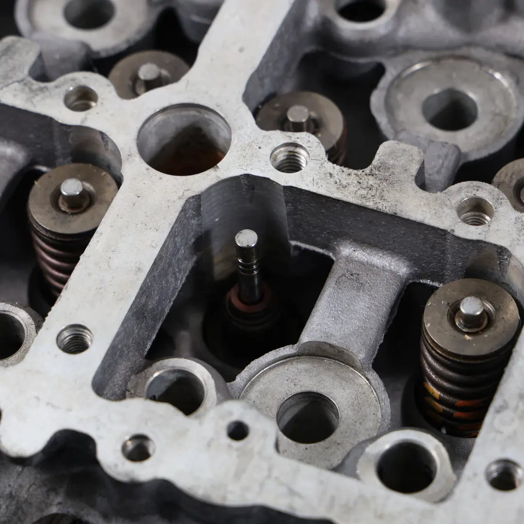 Zylinderkopfgehäuse Motor N47 Diesel 7797676 für BMW E81 E87 LCI E90 E91 mit Teilenummer 7810196 BMW E81 E87 LCI E90 E91 Zylinderkopfgehäuse Motor N47 Diesel 7797676 - SKU 7810196-1 - Teilenummer 7810196