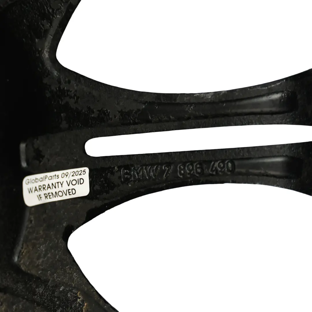 Cerchio in lega posteriore nero 18" M Doppie razze 135 8,5J ET:50 per BMW E46 Z4 E85 con numero di parte 7896490 BMW E46 Z4 E85 Cerchio in lega posteriore nero 18" M Doppie razze 135 8,5J ET:50 - SKU 7896490-8 - Numero di parte 7896490