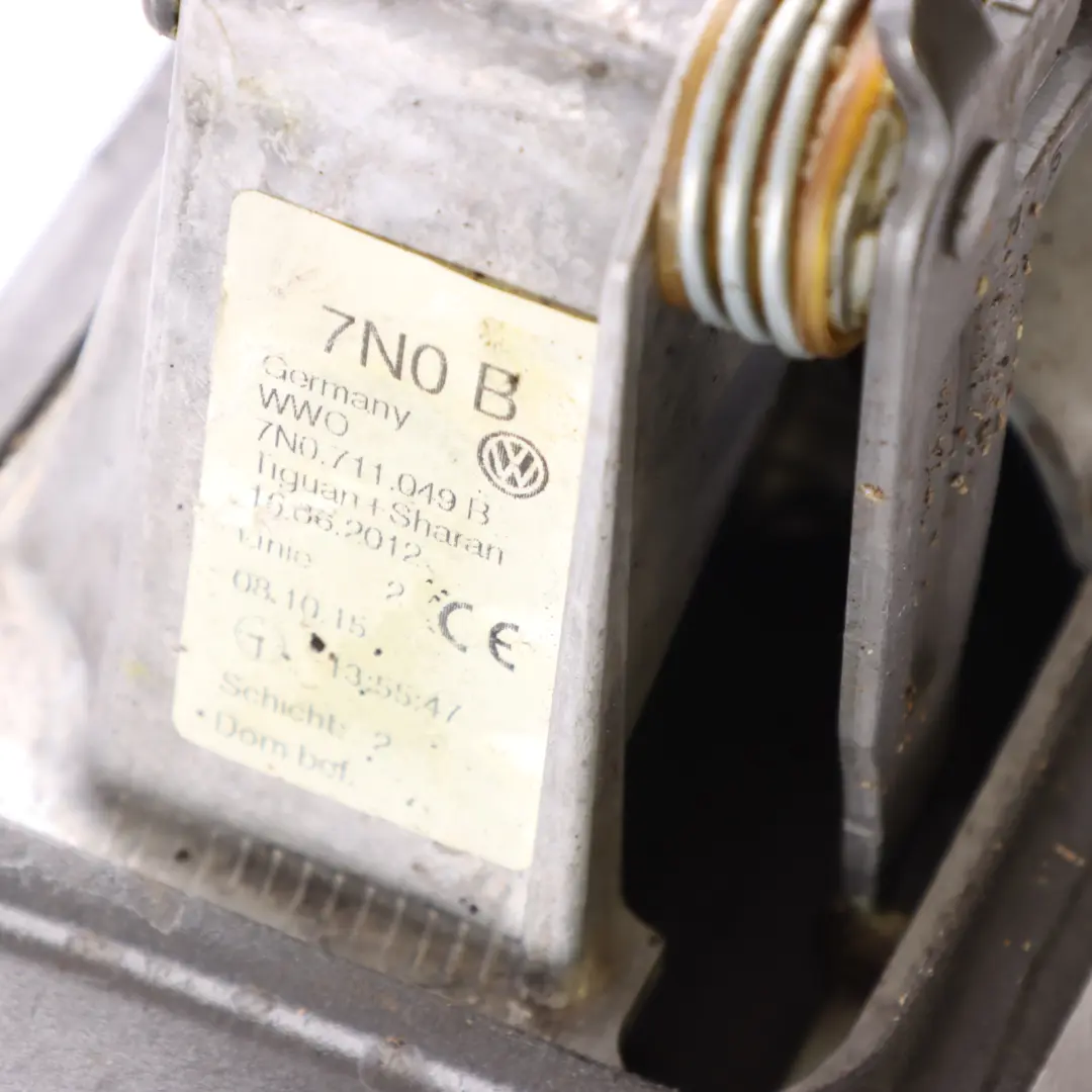 Mk2 7N Manual Gearbox Shifter Lever Linkage to Volkswagen Sharan with Part number 7N0711049B Volkswagen Sharan Mk2 7N Manual Gearbox Shifter Lever Linkage - SKU 7N0711049B - Part number 7N0711049B