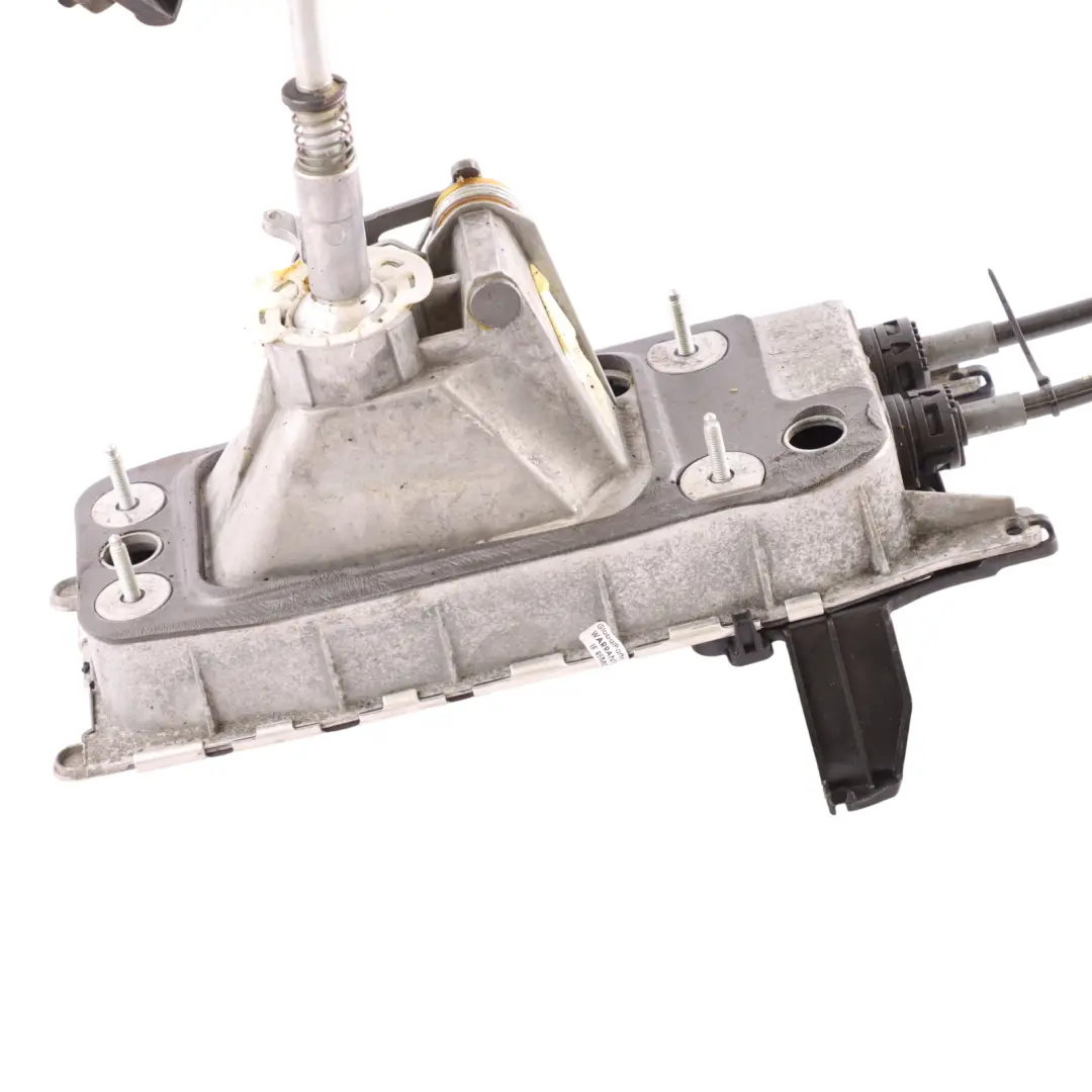 Mk2 7N Manual Gearbox Shifter Lever Linkage to Volkswagen Sharan with Part number 7N0711049B Volkswagen Sharan Mk2 7N Manual Gearbox Shifter Lever Linkage - SKU 7N0711049B - Part number 7N0711049B