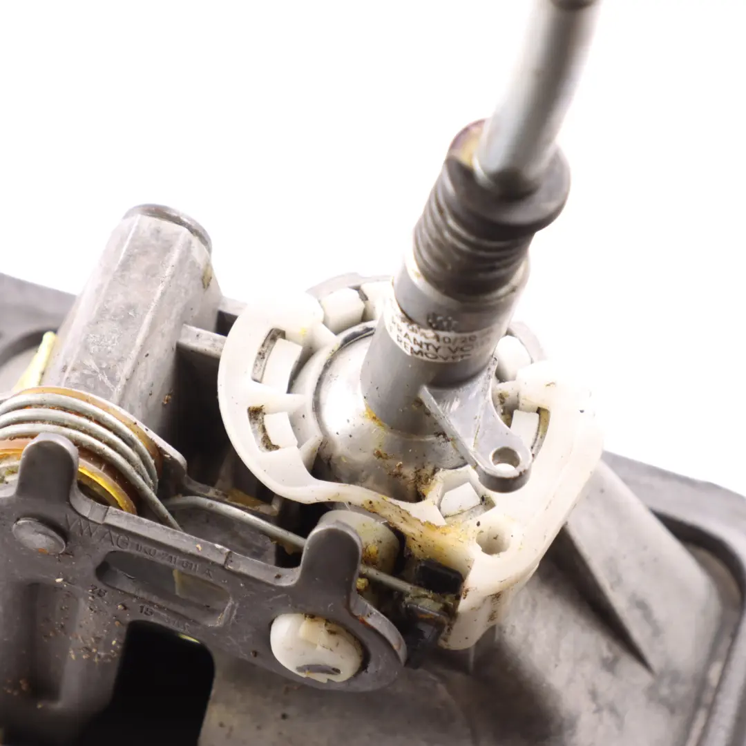 Mk2 7N Manual Gearbox Shifter Lever Linkage to Volkswagen Sharan with Part number 7N0711049B Volkswagen Sharan Mk2 7N Manual Gearbox Shifter Lever Linkage - SKU 7N0711049B - Part number 7N0711049B