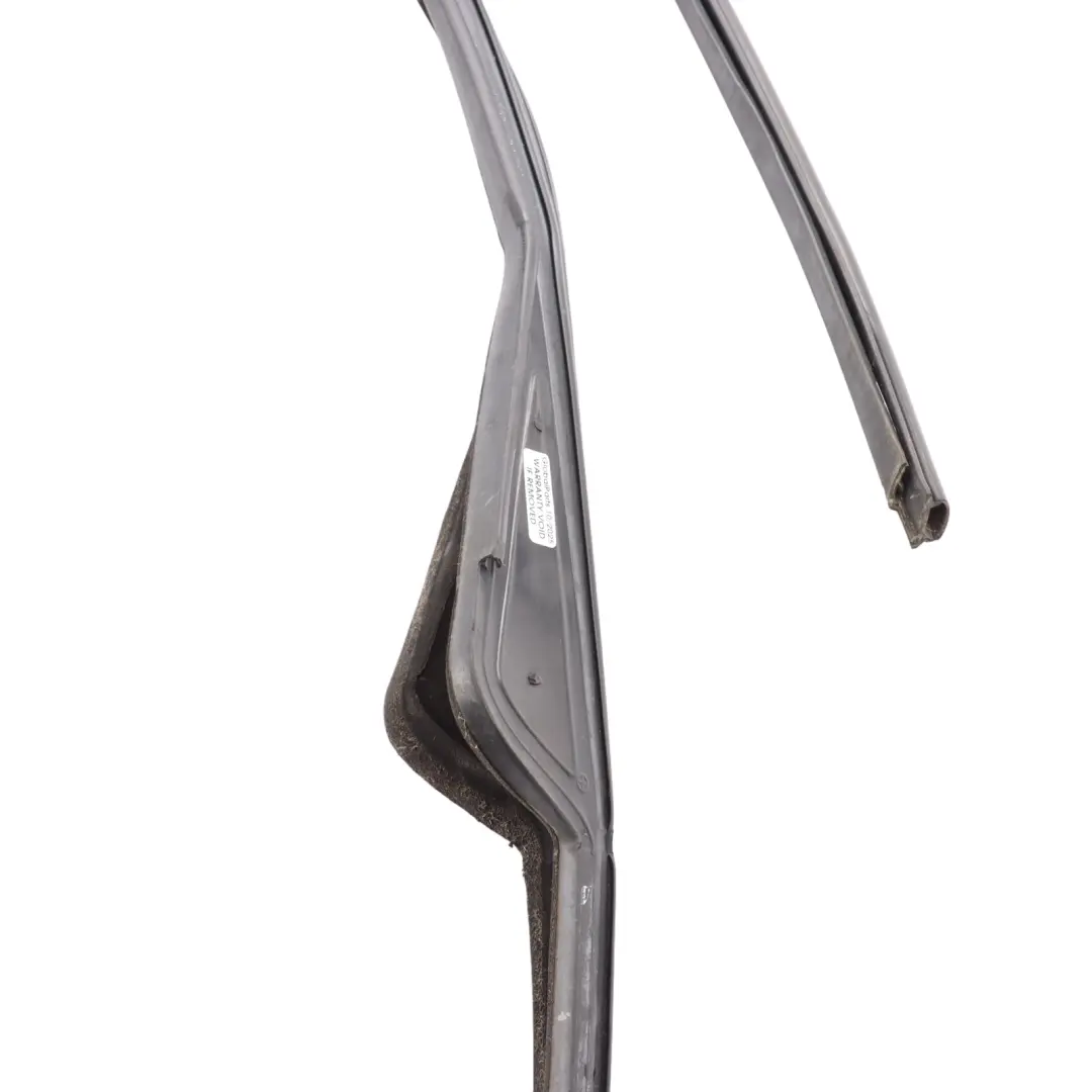 7N Door Window Guide Seal Gasket Front Left N/S to Volkswagen Sharan with Part number 7N0837431J Volkswagen Sharan 7N Door Window Guide Seal Gasket Front Left N/S - SKU 7N0837431J - Part number 7N0837431J