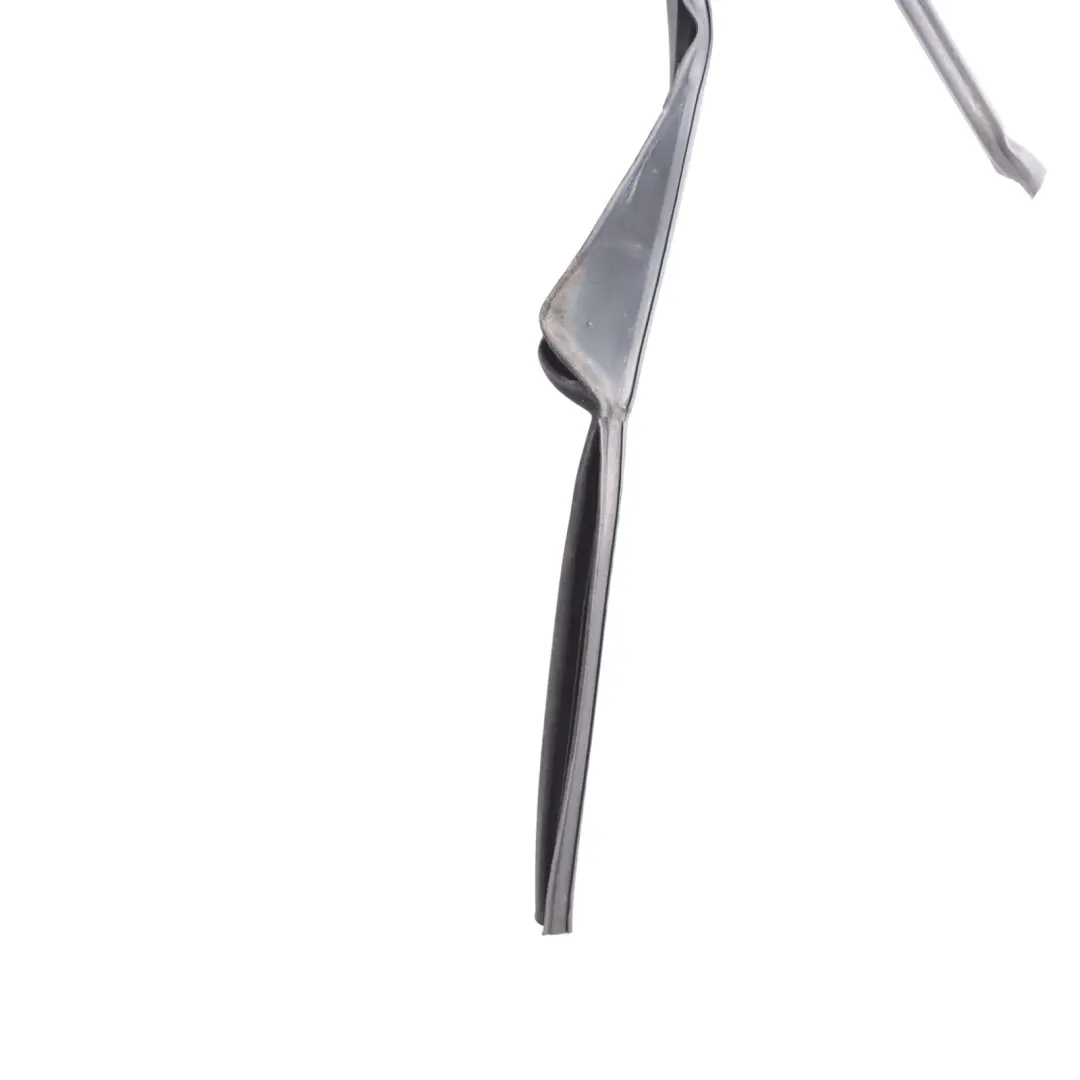 7N Door Window Guide Seal Gasket Front Right O/S to Volkswagen Sharan with Part number 7N0837432J Volkswagen Sharan 7N Door Window Guide Seal Gasket Front Right O/S - SKU 7N0837432J - Part number 7N0837432J