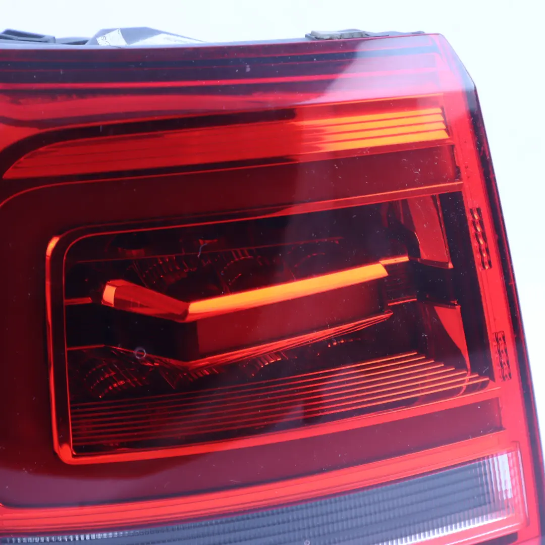 7N Rear Outer Tailgate LED Lamp Light Left N/S to Volkswagen Sharan with Part number 7N0945206 Volkswagen Sharan 7N Rear Outer Tailgate LED Lamp Light Left N/S - SKU 7N0945207 - Part number 7N0945206