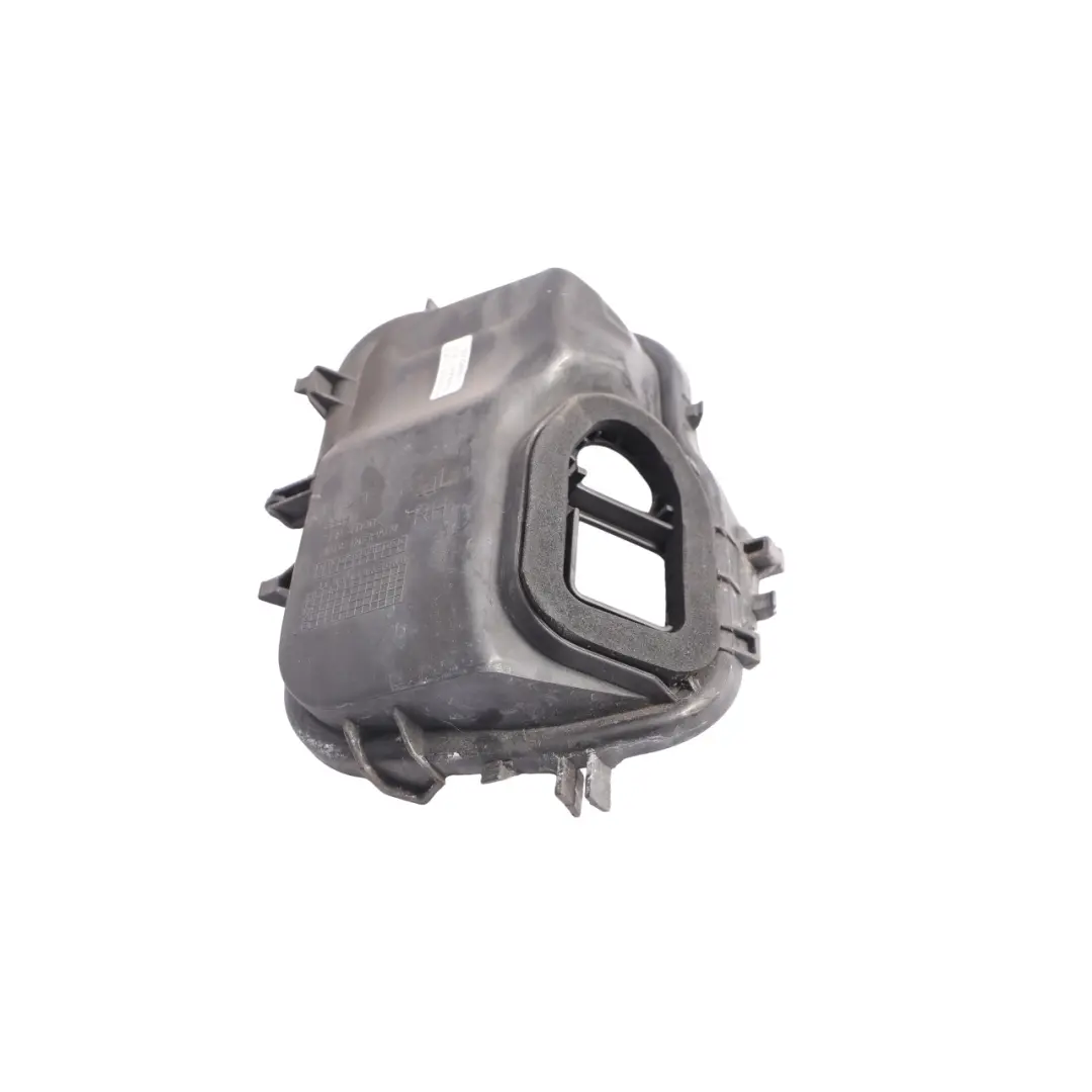 7N Rear Outer Tail Light Lamp Dust Cover Right O/S to Volkswagen Sharan with Part number 7N5945232 Volkswagen Sharan 7N Rear Outer Tail Light Lamp Dust Cover Right O/S - SKU 7N5945232 - Part number 7N5945232