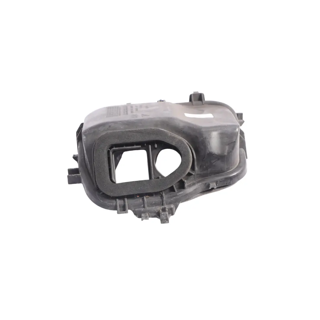 7N Rear Outer Tail Light Lamp Dust Cover Right O/S to Volkswagen Sharan with Part number 7N5945232 Volkswagen Sharan 7N Rear Outer Tail Light Lamp Dust Cover Right O/S - SKU 7N5945232 - Part number 7N5945232