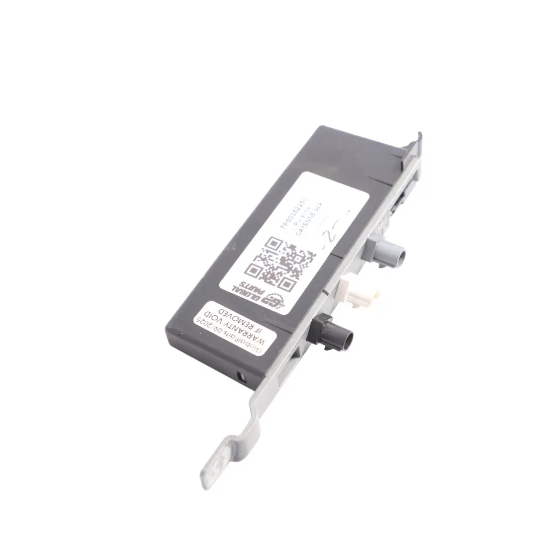 Antennen Verstärker Modul Hinten Rechts für Porsche Cayenne 92A mit Teilenummer 7P5035225L Porsche Cayenne 92A Antennen Verstärker Modul Hinten Rechts - SKU 7P5035225L - Teilenummer 7P5035225L