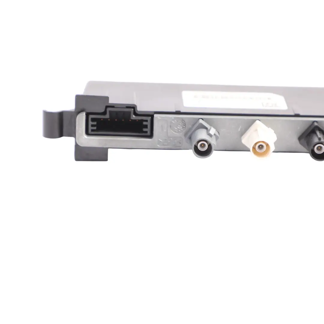 Antennen Verstärker Modul Hinten Rechts für Porsche Cayenne 92A mit Teilenummer 7P5035225L Porsche Cayenne 92A Antennen Verstärker Modul Hinten Rechts - SKU 7P5035225L - Teilenummer 7P5035225L