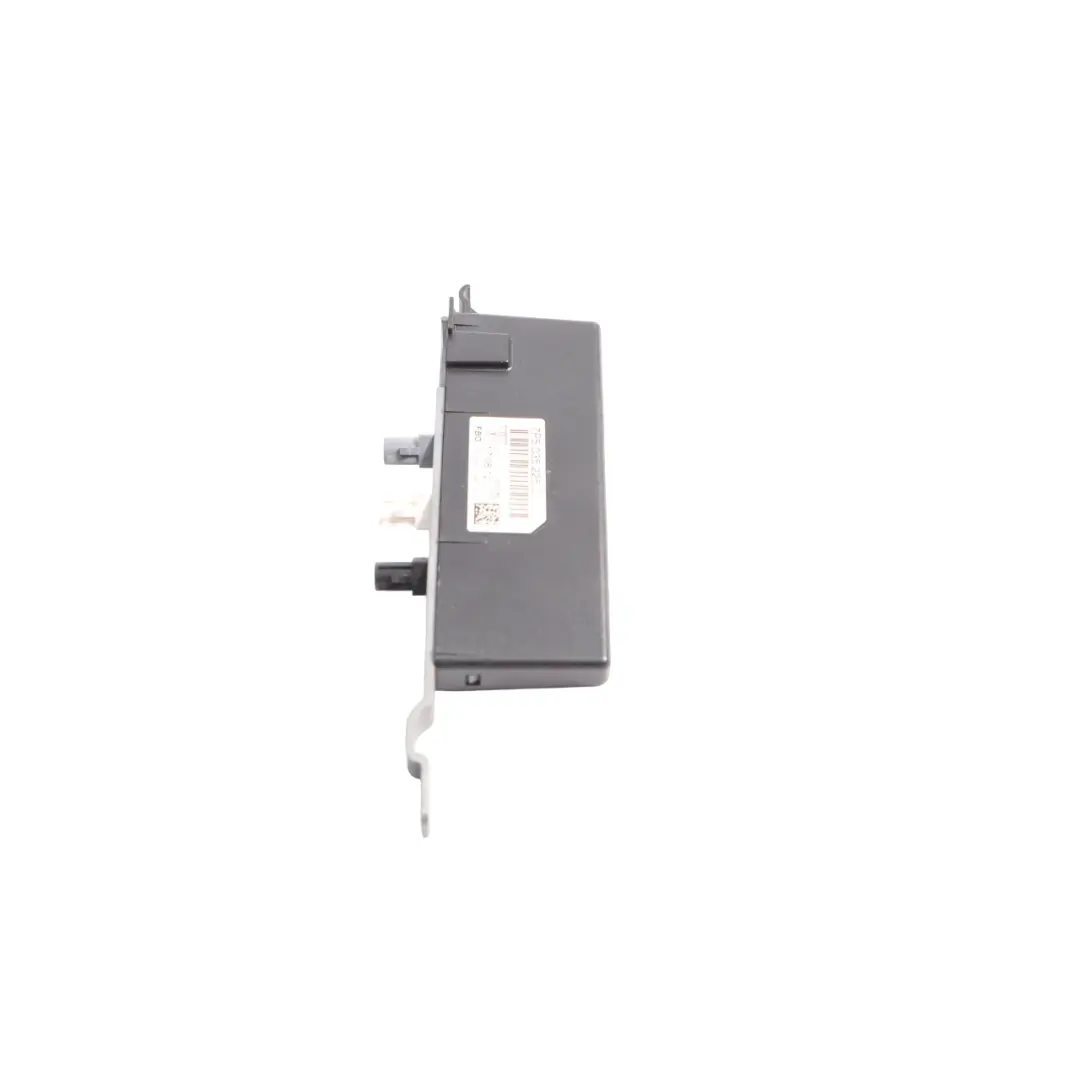 Module Amplificateur Antenne Arrière Droit pour Porsche Cayenne 92A à propos du numéro de pièce 7P5035225L Porsche Cayenne 92A Module Amplificateur Antenne Arrière Droit - SKU 7P5035225L - Numéro de pièce 7P5035225L