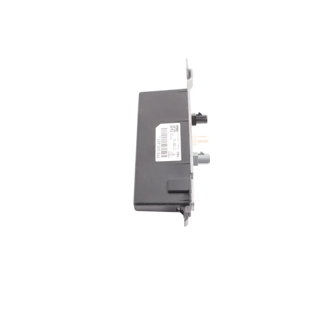 Módulo Amplificador Antena Trasero Derecho para Porsche Cayenne 92A con número de pieza 7P5035225L Porsche Cayenne 92A Módulo Amplificador Antena Trasero Derecho - SKU 7P5035225L - Número de pieza 7P5035225L