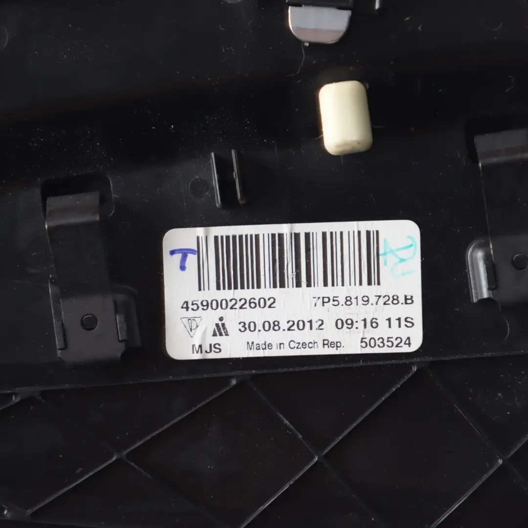 Dashboard Centre Air Vent Grille Trim Right O/S to Porsche Cayenne 92A with Part number 7P5819728B Porsche Cayenne 92A Dashboard Centre Air Vent Grille Trim Right O/S - SKU 95855272801 - Part number 7P5819728B