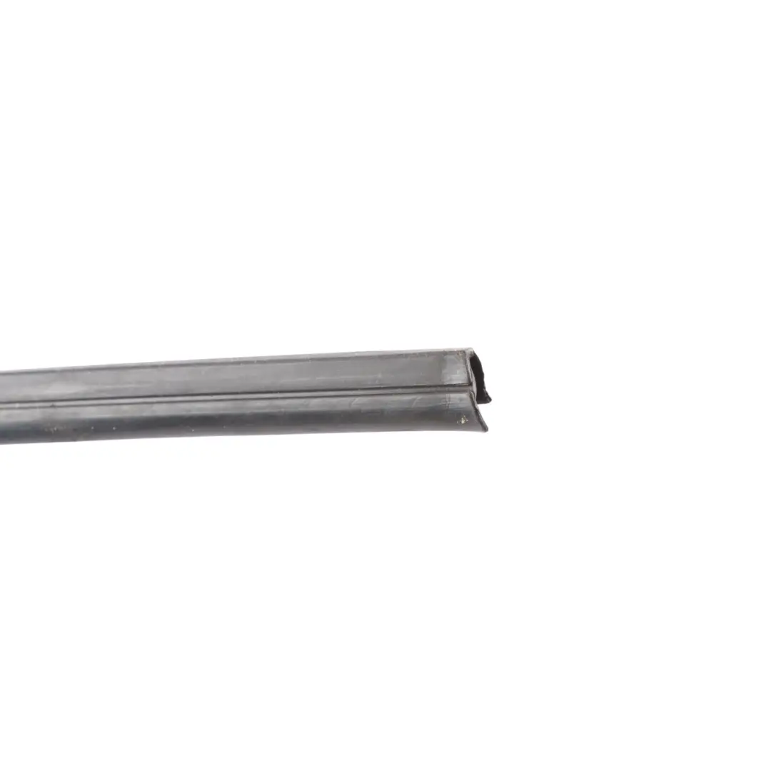 Porsche Cayenne 92A Door Pillar B Seal Gasket Front Right O/S - SKU 7P5837522A - Part number 7P5837522A