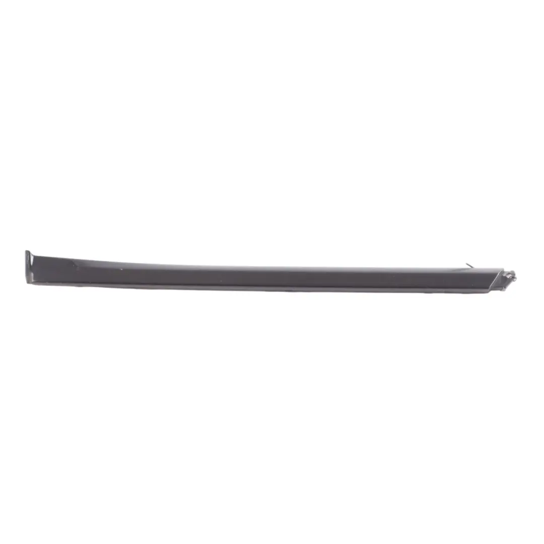 Panel Moldura Umbral Trasero Derecho Negro para Porsche Cayenne 92A con número de pieza 7P5853540 Porsche Cayenne 92A Panel Moldura Umbral Trasero Derecho Negro - SKU 7P5853540-JBL - Número de pieza 7P5853540