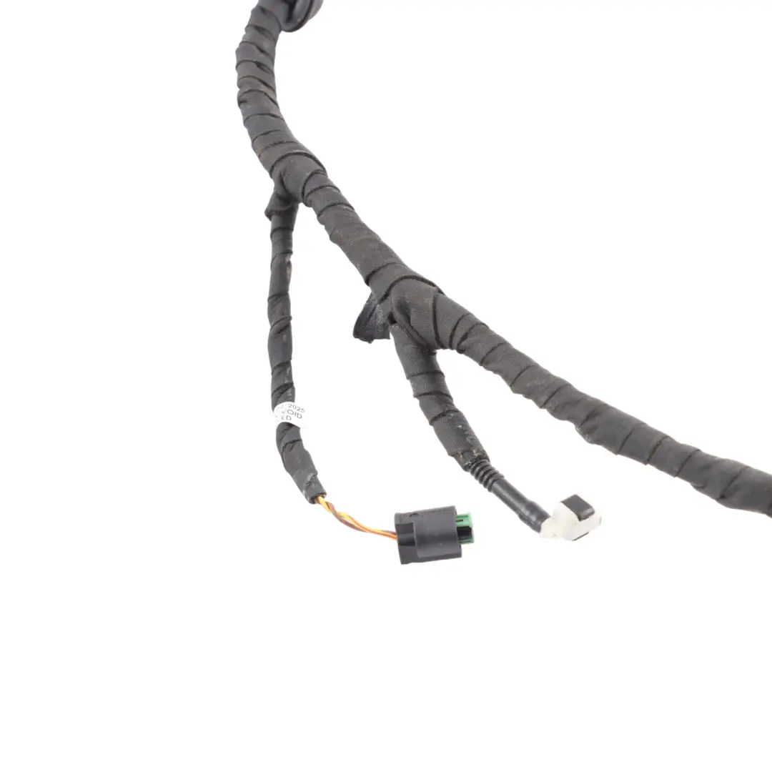 Heated Windscreen Washer Cable Wiring Harness to Porsche Cayenne 92A with Part number 7P5971204 Porsche Cayenne 92A Heated Windscreen Washer Cable Wiring Harness - SKU 7P5971204 - Part number 7P5971204