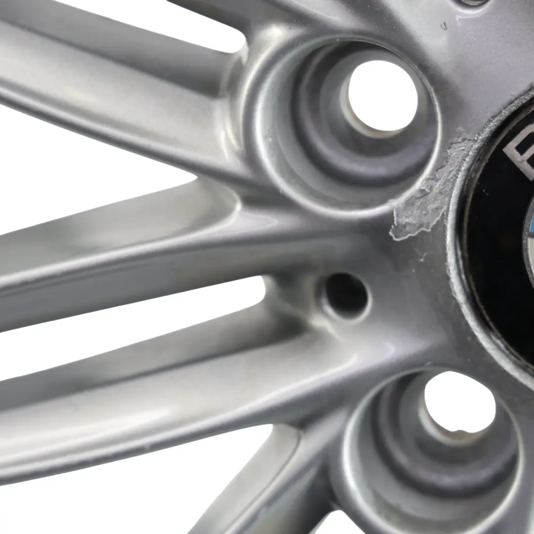 Felga Aluminiowa Srebrna 17" 7J ET:47 do BMW E81 E87 o numerze 8036937 BMW E81 E87 Felga Aluminiowa Srebrna 17" 7J ET:47 - SKU 8036937-6 - Numer Części 8036937