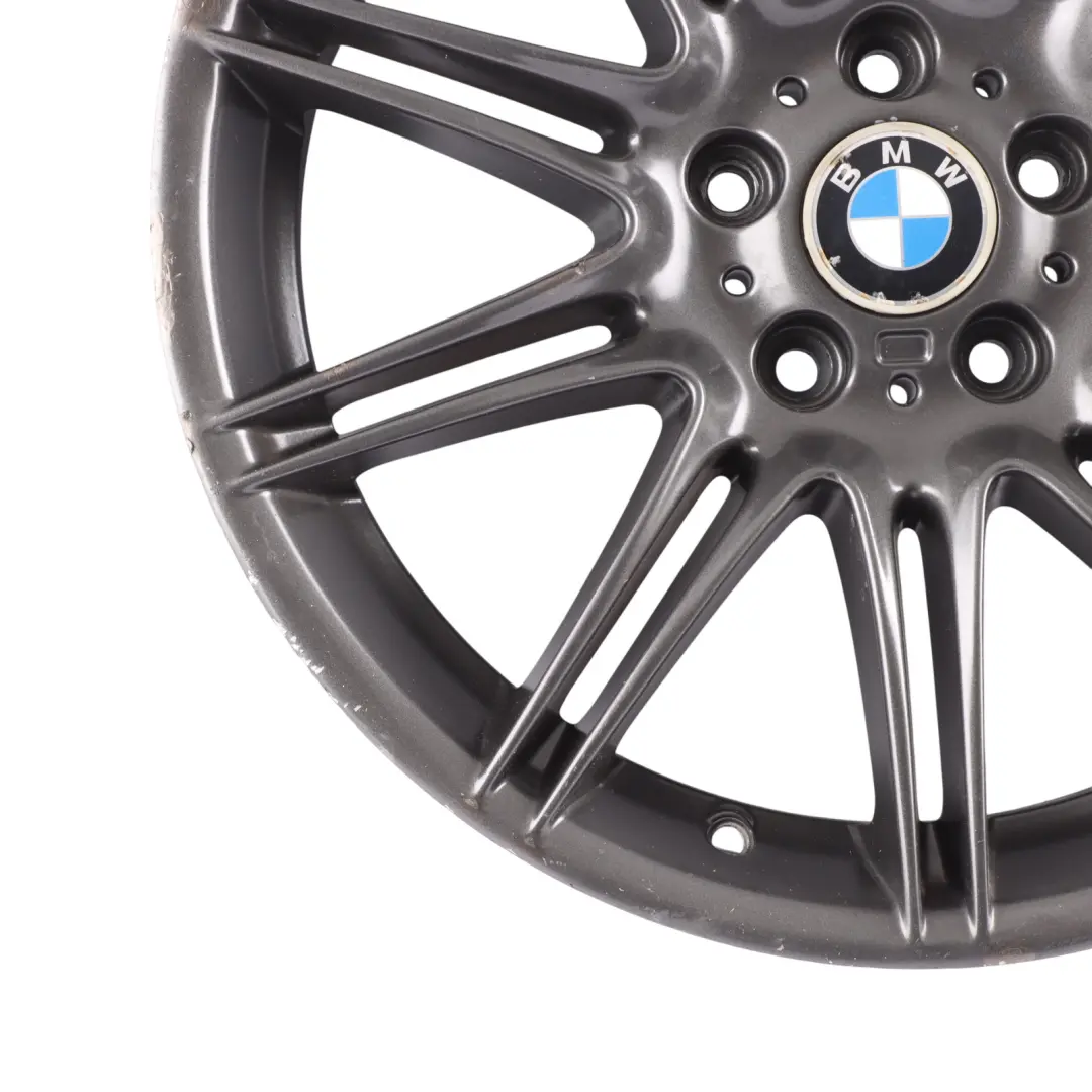 Grigio Cerchio anteriore in lega 19" M Doppie razze 225 8J ET:37 per BMW E90 E91 E92 con numero di parte 8037141 BMW E90 E91 E92 Grigio Cerchio anteriore in lega 19" M Doppie razze 225 8J ET:37 - SKU 8037141-9 - Numero di parte 8037141
