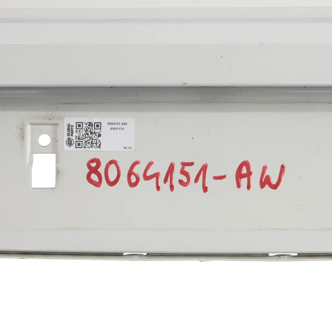 Zderzak Tylny M-Pakiet Alpinweiss 3 Biały - 300 do BMW F20 F21 LCI o numerze 8064151 BMW F20 F21 LCI Zderzak Tylny M-Pakiet Alpinweiss 3 Biały - 300 - SKU 8064151-AW - Numer Części 8064151