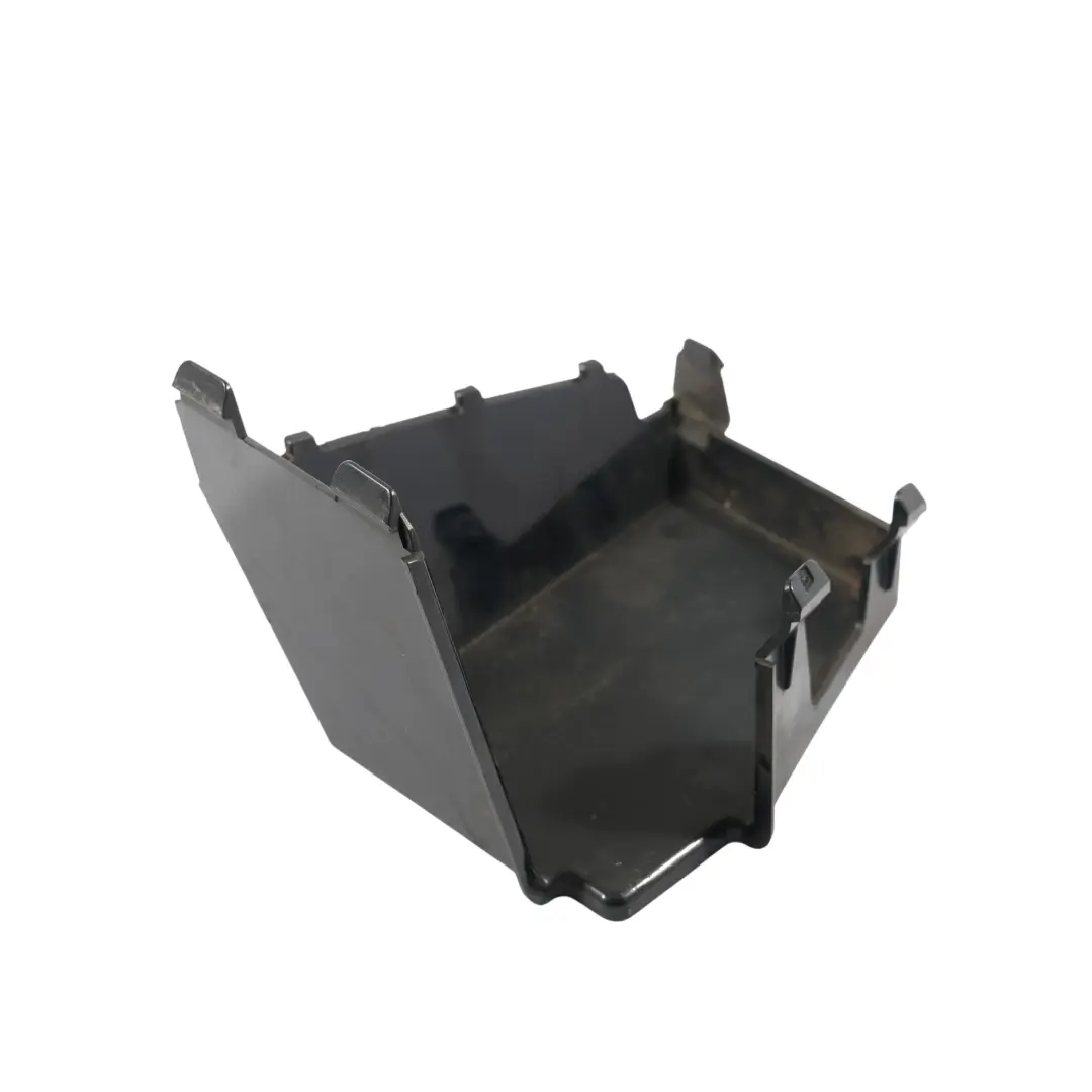 Przednia Prawa Pokrywa Kanału Wlotu Powietrza Prawa 8070940 do BMW F40 o numerze 8070944 BMW F40 Przednia Prawa Pokrywa Kanału Wlotu Powietrza Prawa 8070940 - SKU 8070944 - Numer Części 8070944