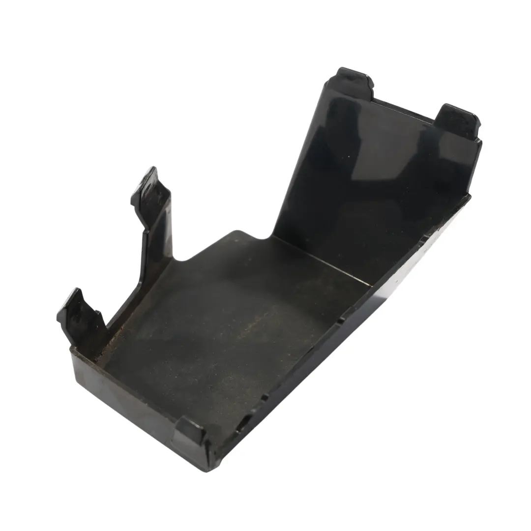 Przednia Prawa Pokrywa Kanału Wlotu Powietrza Prawa 8070940 do BMW F40 o numerze 8070944 BMW F40 Przednia Prawa Pokrywa Kanału Wlotu Powietrza Prawa 8070940 - SKU 8070944 - Numer Części 8070944