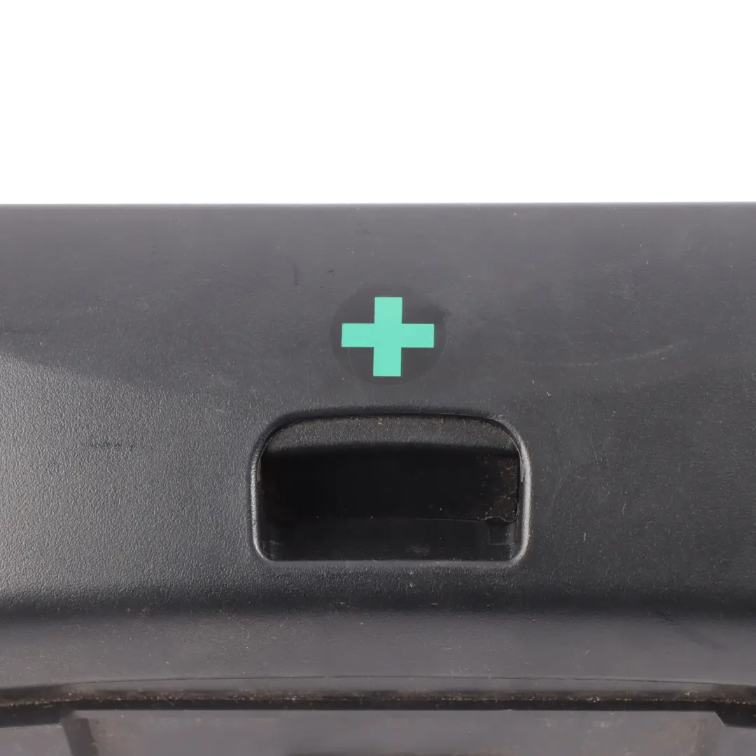 Kit Pronto Soccorso Emergenza Montato Sedile Scatola Coperchio per BMW E46 con numero di parte 8267538 BMW E46 Kit Pronto Soccorso Emergenza Montato Sedile Scatola Coperchio - SKU 8267538-3 - Numero di parte 8267538