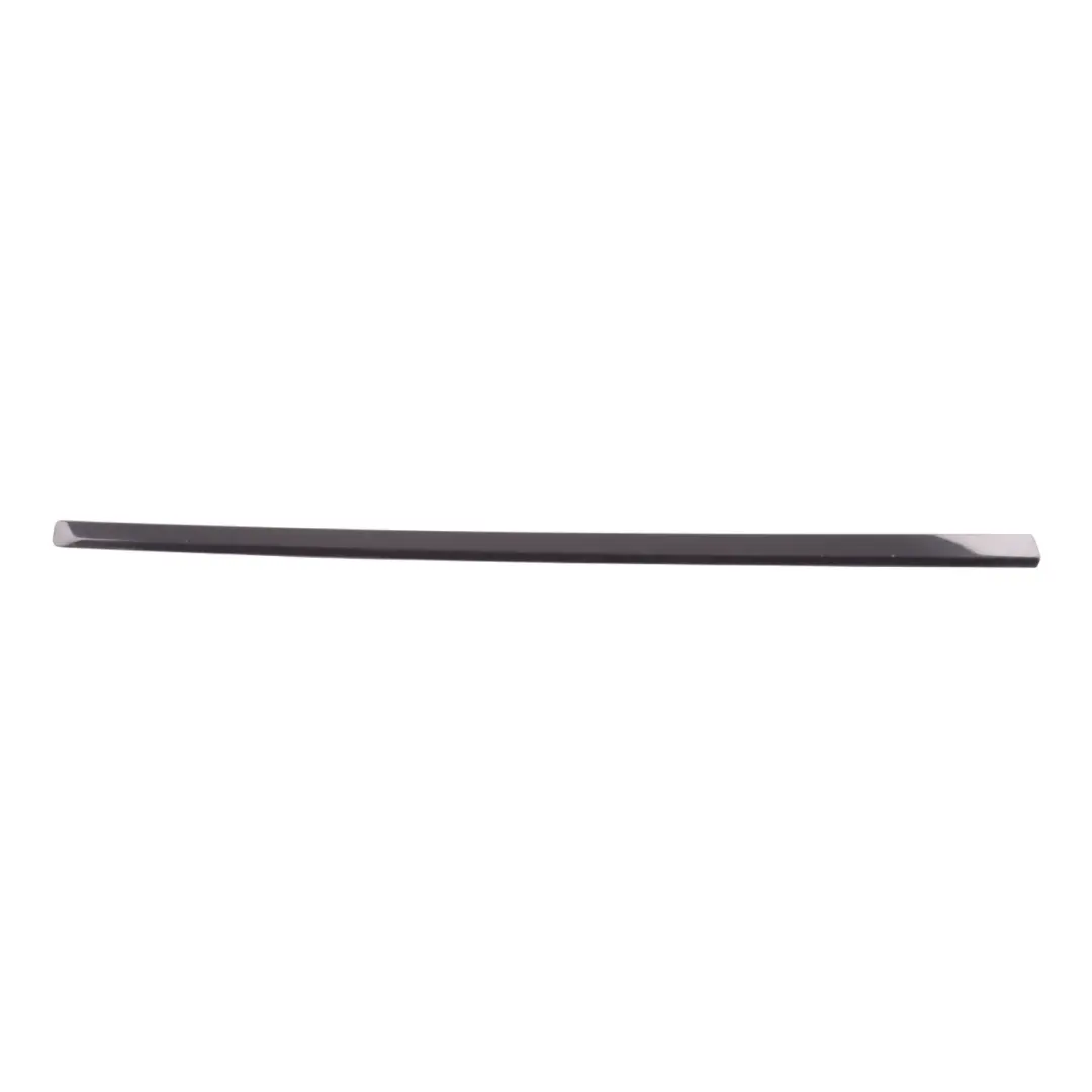 Baguette Moulure Porte Avant Droite Noir Phantom Z9Y pour Audi A4 B7 à propos du numéro de pièce 8E0853954 Audi A4 B7 Baguette Moulure Porte Avant Droite Noir Phantom Z9Y - SKU 8E0853954-PHB - Numéro de pièce 8E0853954