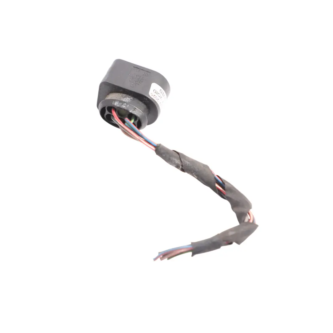 Wiązka Przewodów Lampy Tylnej Zewnętrznej Prawa do Audi A4 B7 o numerze 8E5945096 Audi A4 B7 Wiązka Przewodów Lampy Tylnej Zewnętrznej Prawa - SKU 8E5945096-1 - Numer Części 8E5945096