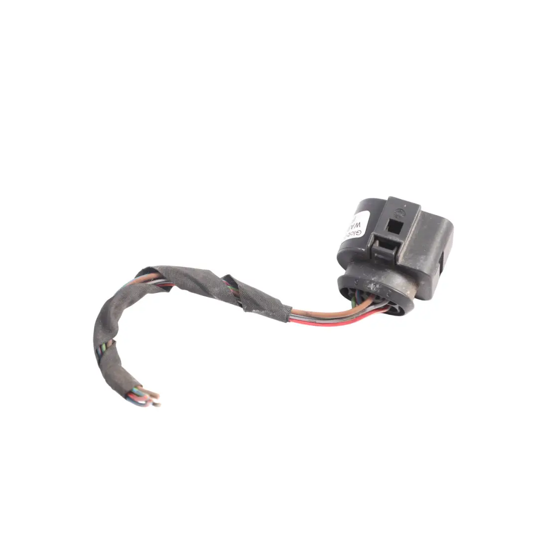 Wiązka Przewodów Lampy Tylnej Zewnętrznej Prawa do Audi A4 B7 o numerze 8E5945096 Audi A4 B7 Wiązka Przewodów Lampy Tylnej Zewnętrznej Prawa - SKU 8E5945096-1 - Numer Części 8E5945096