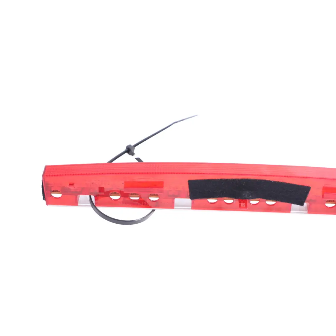 Hinten Drittes Brems Stop Licht Mitte Rot für Audi A4 B6 B7 Limousine mit Teilenummer 8E5945097C Audi A4 B6 B7 Limousine Hinten Drittes Brems Stop Licht Mitte Rot - SKU 8E5945097C - Teilenummer 8E5945097C
