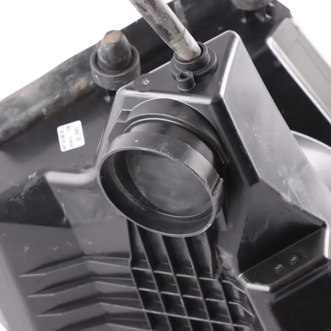 Filter Box Audi A4 B8 A5 8T 2.0 TDI Air Intake Housing Silencer to Air with Part number 8K0133837BN Air Filter Box Audi A4 B8 A5 8T 2.0 TDI Air Intake Housing Silencer - SKU 8K0133837BN - Part number 8K0133837BN