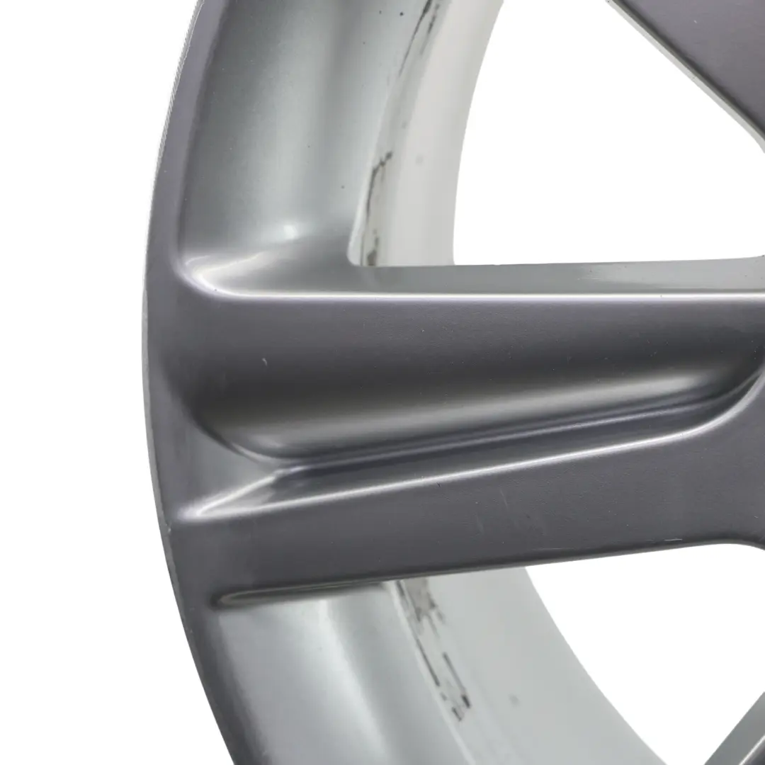 Audi A4 B8 A5 8T Srebrna Felga Aluminiowa 17" ET:45 7,5J - SKU 8K0601025B-1 - Numer Części 8K0601025B