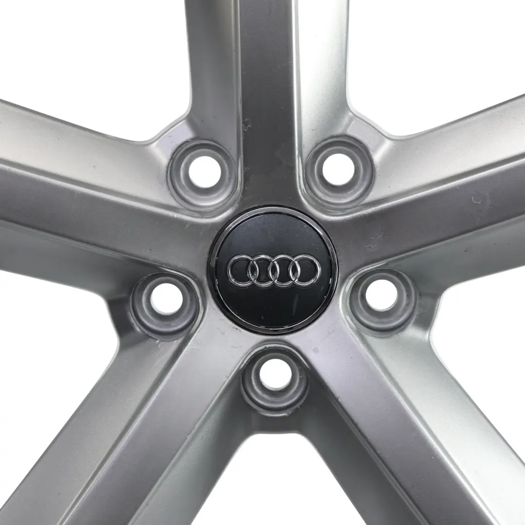 Audi A4 B8 Cerchio In Lega Argento 18" ET:47 8J Star Spoke - SKU 8K0601025Q-2 - Numero di parte 8K0601025Q