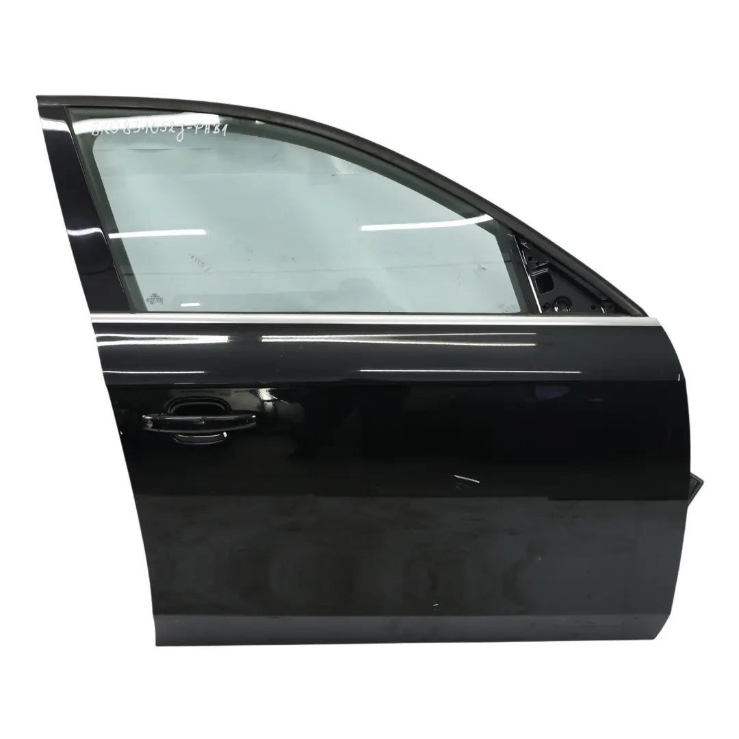Porta Anteriore Destra Brilliant Black Metallic Nero - LY9B per Audi A4 B8 con numero di parte 8K0831052J Audi A4 B8 Porta Anteriore Destra Brilliant Black Metallic Nero - LY9B - SKU 8K0831052J-PHB1 - Numero di parte 8K0831052J