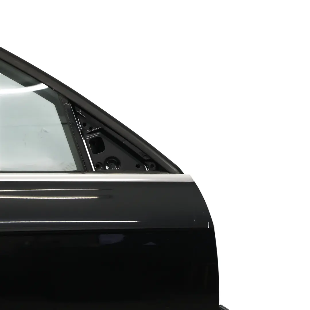 Porta Anteriore Destra Brilliant Black Metallic Nero - LY9B per Audi A4 B8 con numero di parte 8K0831052J Audi A4 B8 Porta Anteriore Destra Brilliant Black Metallic Nero - LY9B - SKU 8K0831052J-PHB1 - Numero di parte 8K0831052J