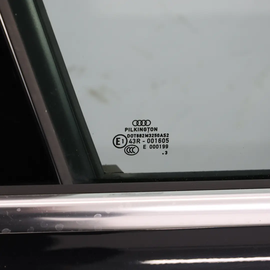 Puerta Delantera Derecha Brilliant Black Metallic Negro - LY9B para Audi A4 B8 con número de pieza 8K0831052J Audi A4 B8 Puerta Delantera Derecha Brilliant Black Metallic Negro - LY9B - SKU 8K0831052J-PHB1 - Número de pieza 8K0831052J