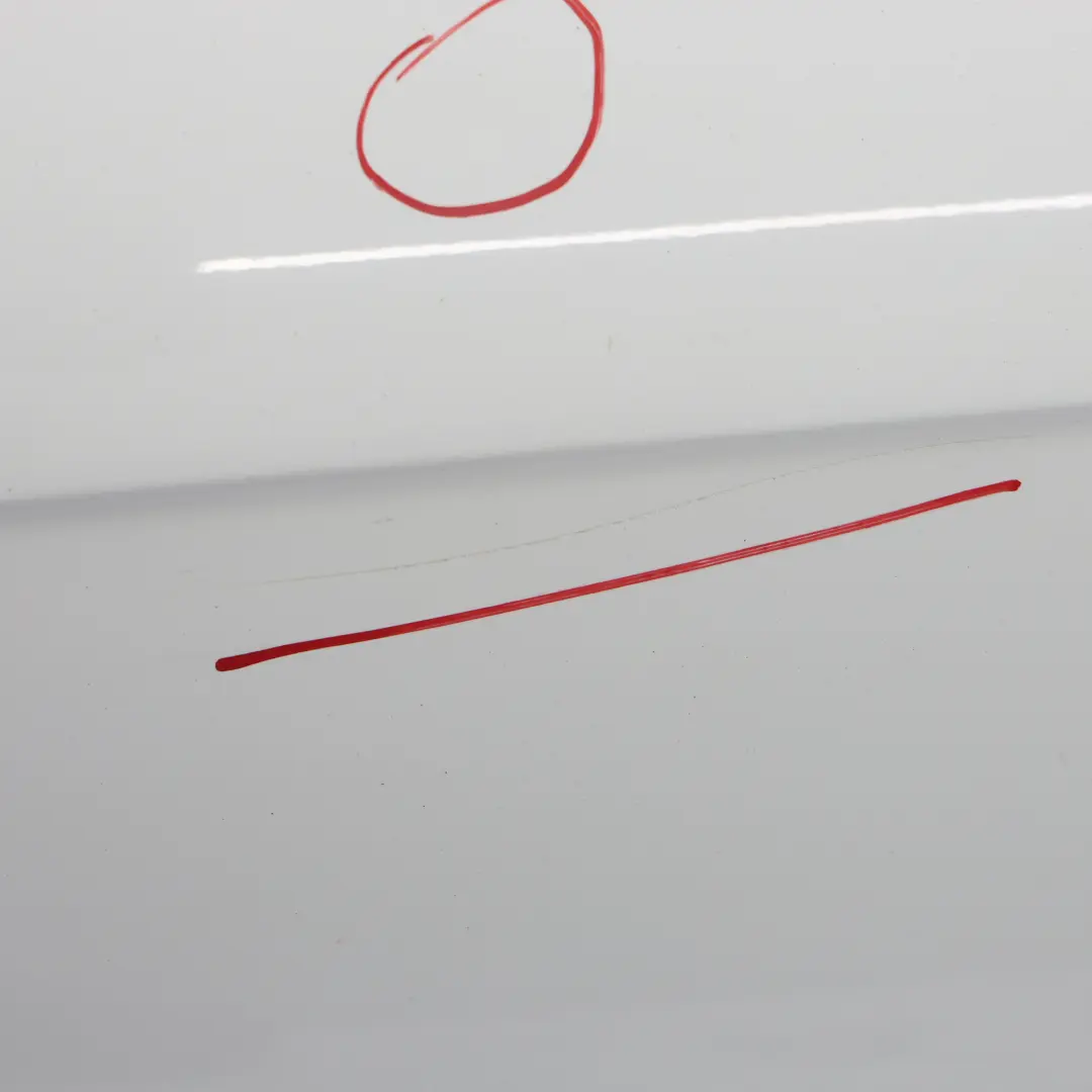 Drzwi Tylne Prawe Ibis White Białe - Y9C do Audi A4 A8 o numerze 8K5833052D Audi A4 A8 Drzwi Tylne Prawe Ibis White Białe - Y9C - SKU 8K5833052D-IWH1 - Numer Części 8K5833052D