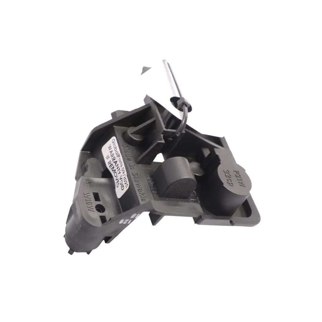 Portellone Boot Lid Interno Lampadina Mount Sinistra per Audi A4 B8 con numero di parte 8K5945257B Audi A4 B8 Portellone Boot Lid Interno Lampadina Mount Sinistra - SKU 8K5945257B - Numero di parte 8K5945257B