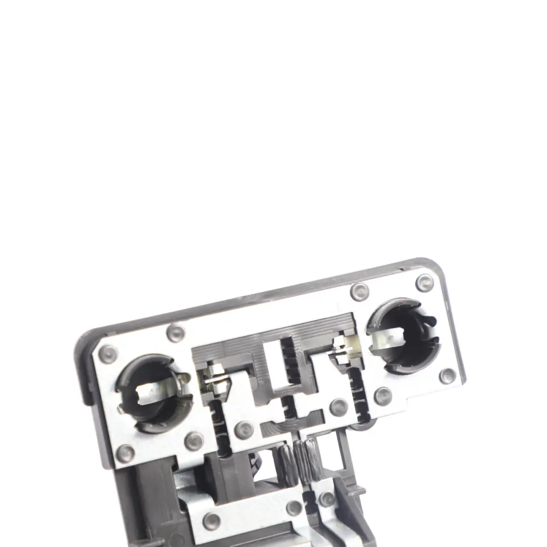 Portellone Boot Lid Interno Lampadina Mount Sinistra per Audi A4 B8 con numero di parte 8K5945257B Audi A4 B8 Portellone Boot Lid Interno Lampadina Mount Sinistra - SKU 8K5945257B - Numero di parte 8K5945257B