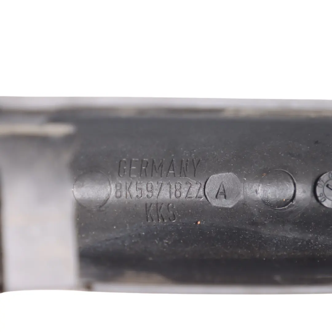 Copertura Cerniera Baule Posteriore Destra per Audi A4 B8 Berlina con numero di parte 8K5971822A Audi A4 B8 Berlina Copertura Cerniera Baule Posteriore Destra - SKU 8K5971822A - Numero di parte 8K5971822A