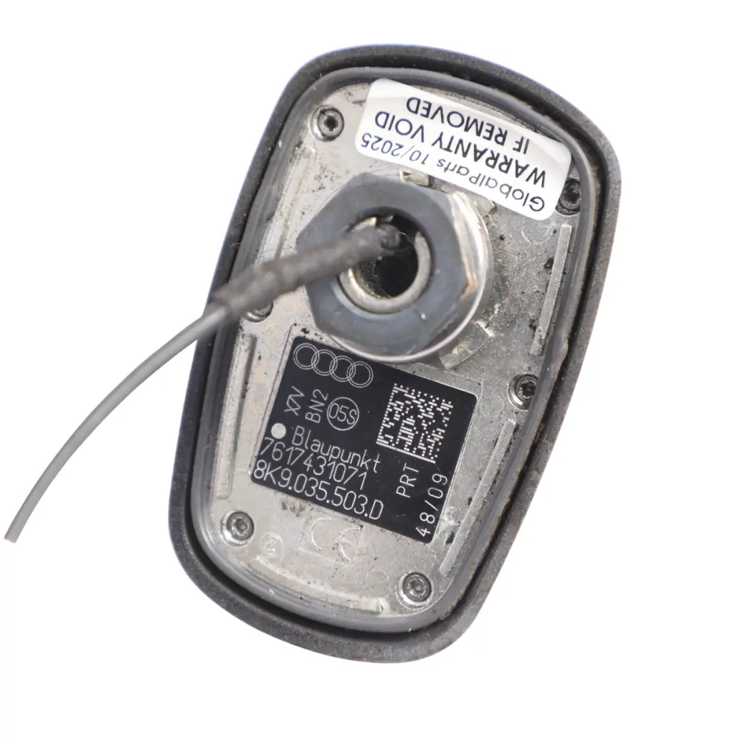 Roof Aerial GPS Antenna Shark Amplifier Monza Silver - X7V to Audi A4 B8 with Part number 8K9035503D Audi A4 B8 Roof Aerial GPS Antenna Shark Amplifier Monza Silver - X7V - SKU 8K9035503D-MSIL - Part number 8K9035503D