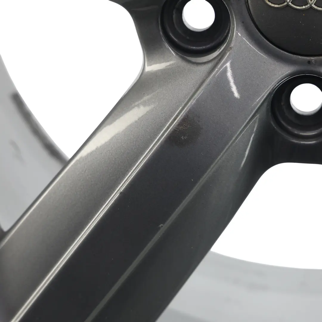 Cerchio in lega argento 17" 7,5J ET:56 per Audi A3 8P con numero di parte 8P0601025AL Audi A3 8P Cerchio in lega argento 17" 7,5J ET:56 - SKU 8P0601025AL-2 - Numero di parte 8P0601025AL